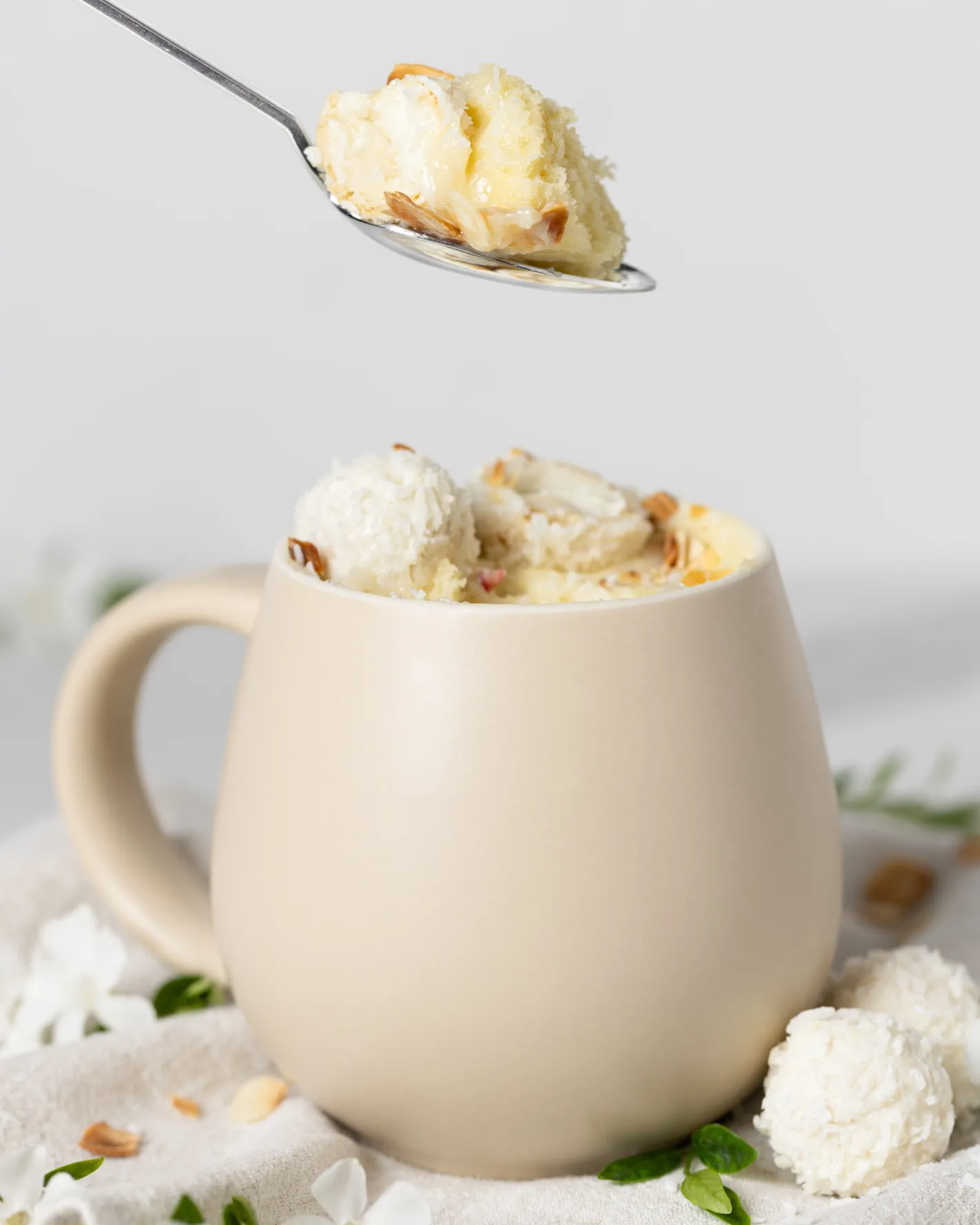 Sallys Belly Mug - handgemachte Tasse