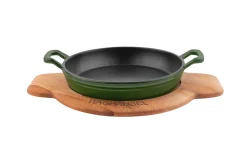 Sallys Gusseisen - Servierpfanne rund Ø 20 cm - mit Echtholzuntersetzer