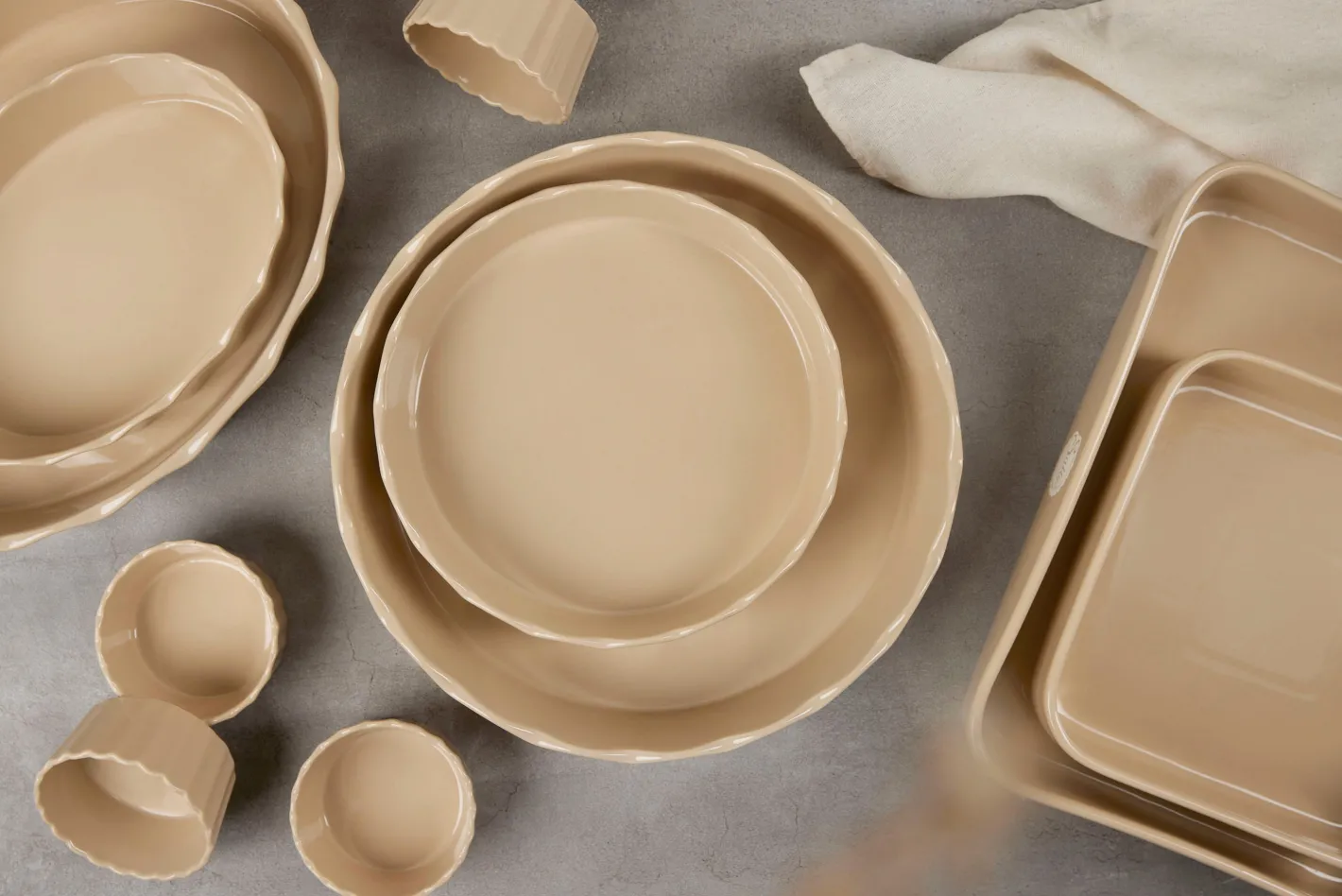 Sallys Stoneware Ofenform rund